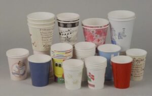 مشروع أكواب ورقية