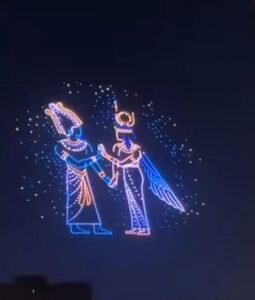 بروفات نهائية تضيء سماء الأهرامات